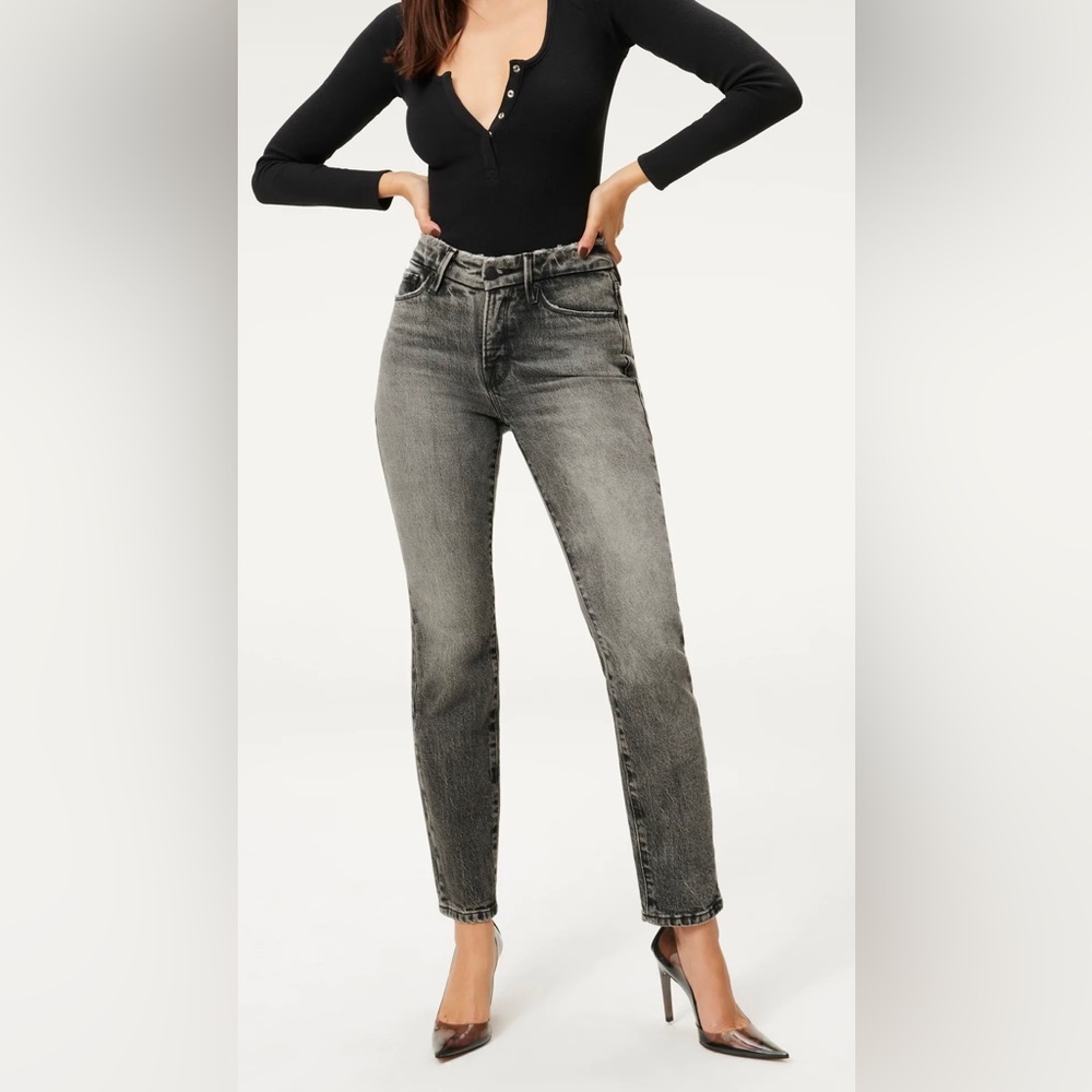 NWT Good American Good Classic Low Waist Fray